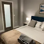 Dublin Airport Large Superior Serviced Apartment - Sleeps 6