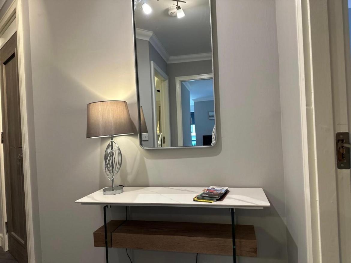 Dublin Airport Large Superior Serviced Apartment - Sleeps 6 Apartment Dublin